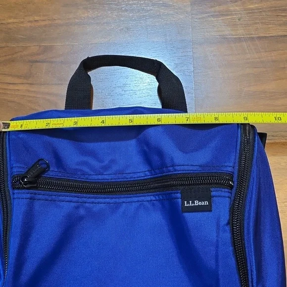 L.L. Bean Large Blue Hanging Toiletry Bag - Picture 10 of 11